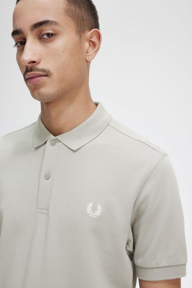 Camisa Polo Fred Perry M6000 Hombre Limestone / Ecru | LCLTR28240