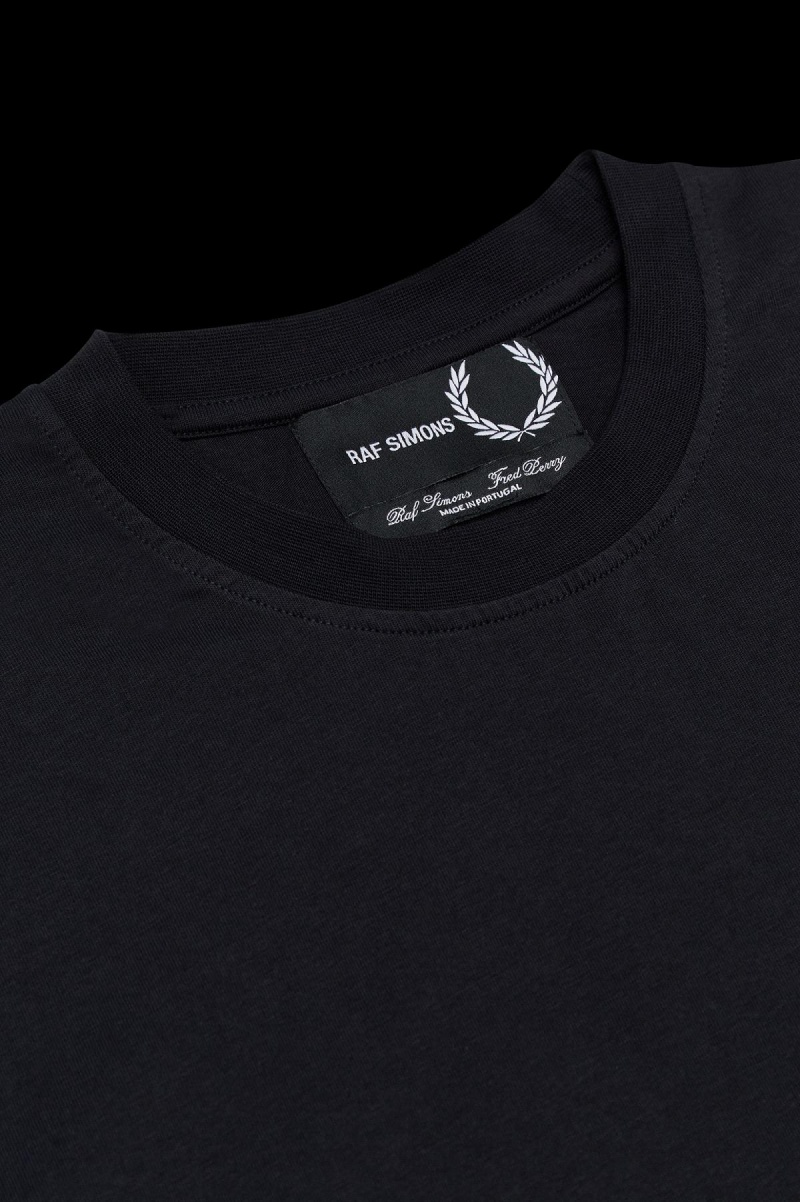 Camiseta Fred Perry Laurel Wreath Detail Hombre Negras | MCLFT45475