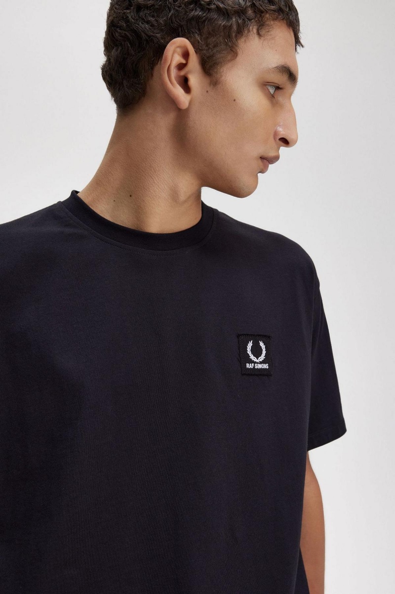 Camiseta Fred Perry Printed Patch Relaxed Hombre Negras | XCLBH65111