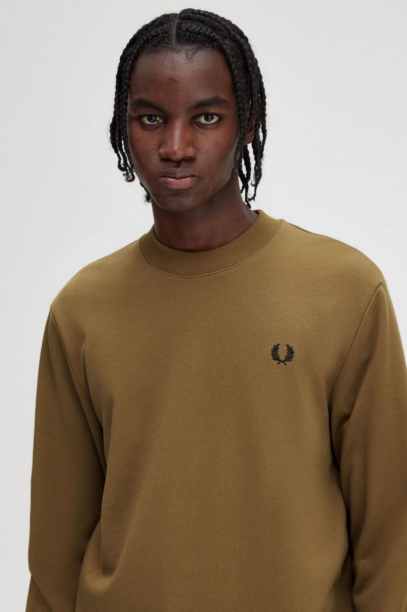 Sudaderas Fred Perry Crew Neck Hombre Shaded Stone / Burnt Tobacco | DCLVO40630